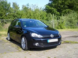 Schwarz Gebraucht 2009 VW Golf VI Highline Limousine | 4.650 € (Etwas zu teuer)