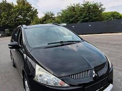 Schwarz Gebraucht 2009 Mitsubishi Grandis Van / Kleinbus | 3.780 € (Fairer Preis)