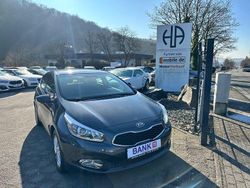 Grau Gebraucht 2015 Kia Ceed FIFA World Cup Edition Limousine | 7.495 € (Fairer Preis)