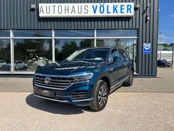 Aquamarinblau metallic Gebraucht 2018 VW Touareg Elegance SUV | 43.500 € (Guter Preis)