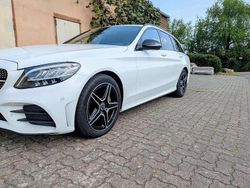 Weiß Gebraucht 2019 Mercedes C220 AMG line Kombi | 26.999 € (Fairer Preis)
