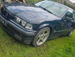 Blau Gebraucht 1997 BMW 316 Sport Line Limousine | 2.125 €