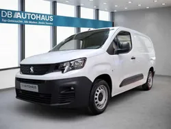Weiß Gebraucht 2021 Peugeot Partner Premium Van / Kleinbus | 13.780 € (Fairer Preis)