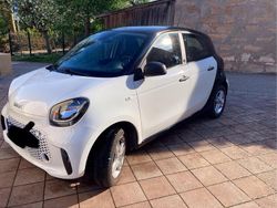 Weiß Gebraucht 2021 Smart ForFour Electric Drive Kleinwagen | 7.900 € (Fairer Preis)