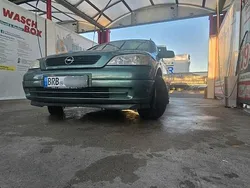 Grün Gebraucht 1999 Opel Astra Kombi | 1.600 € (Teuer)