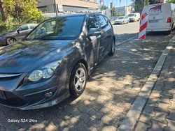 Grau Gebraucht 2011 Hyundai i30 Classic Limousine | 2.500 € (Guter Preis)