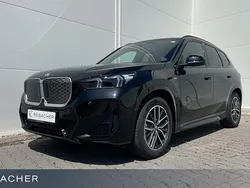 Schwarz Neu 2025 BMW iX1 M Sport SUV | 54.490 € (Guter Preis)