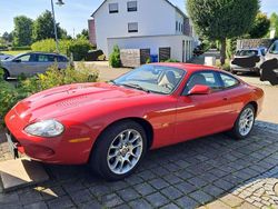 Rot Gebraucht 1998 Jaguar XKR Coupé | 27.000 €