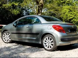 Grau Gebraucht 2007 Peugeot 207 CC Cabrio | 2.500 € (Fairer Preis)