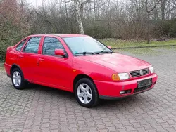 Rot Gebraucht 1996 VW Polo Classicline Limousine | 2.000 € (Fairer Preis)