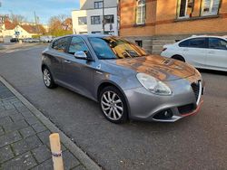 Grau Gebraucht 2011 Alfa Romeo Giulietta Limousine | 5.800 € (Fairer Preis)