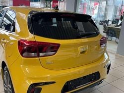 Gelb Gebraucht 2023 Kia Rio Limousine | 17.000 € (Fairer Preis)