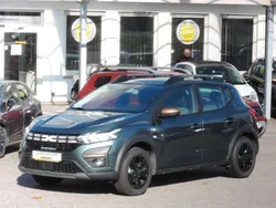 Grün Gebraucht 2024 Dacia Sandero Extreme Kleinwagen | 18.380 € (Fairer Preis)
