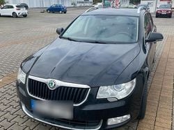 Schwarz Gebraucht 2009 Skoda Superb Kombi | 3.900 € (Superpreis)