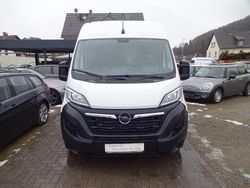 Weiß Gebraucht 2023 Opel Movano Selection Limousine | 29.950 €
