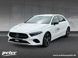 Unilack polarweiß Gebraucht 2025 Mercedes A180 Progressive Limousine | 35.890 € (Teuer)