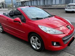 Rot Gebraucht 2010 Peugeot 207 CC Platinum Cabrio | 4.700 € (Etwas zu teuer)