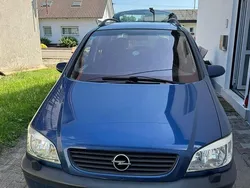 Blau Gebraucht 2002 Opel Zafira Van / Kleinbus | 600 €