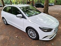 Weiß Gebraucht 2019 Mercedes B180 Van / Kleinbus | 21.999 € (Guter Preis)