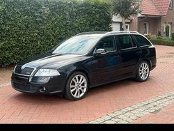Schwarz Gebraucht 2007 Skoda Octavia vRS Kombi | 3.300 € (Fairer Preis)