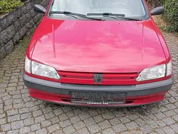 Rot Gebraucht 1993 Peugeot 306 Limousine | 1.000 €