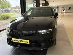 Schwarz Gebraucht 2022 Opel Astra Ultimate Limousine | 25.900 € (Fairer Preis)