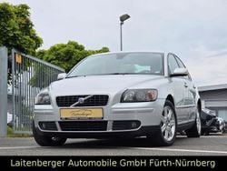 Silber Gebraucht 2006 Volvo S40 Momentum Limousine | 3.900 € (Teuer)