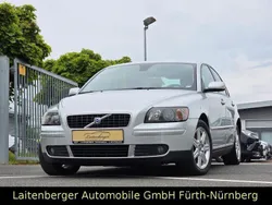Silber Gebraucht 2006 Volvo S40 Momentum Limousine | 3.900 € (Teuer)