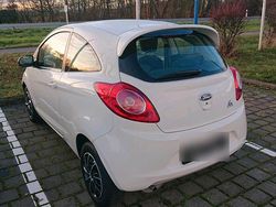 Weiß Gebraucht 2016 Ford Ka Kleinwagen | 4.000 € (Fairer Preis)