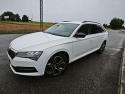 Weiß Gebraucht 2021 Skoda Superb Ambition Kombi | 21.999 € (Fairer Preis)