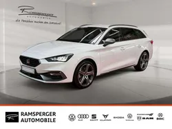Weiß Gebraucht 2024 Seat Leon FR Limousine | 28.960 € (Fairer Preis)