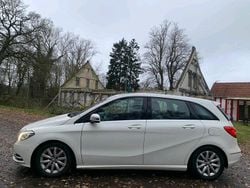 Gebraucht 2013 Mercedes 200 Sport Edition Limousine | 5.699 €