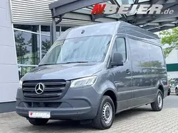 Tiefschwarz Gebraucht 2023 Mercedes Sprinter Van | 36.117 € (Guter Preis)