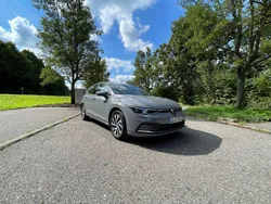 Grau Gebraucht 2022 VW Golf VIII Style Limousine | 21.500 € (Fairer Preis)