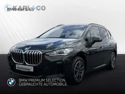 Gruen Gebraucht 2023 BMW 230e Active Tourer M Sport Van / Kleinbus | 33.580 € (Superpreis)