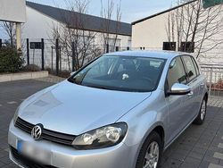 Silber Gebraucht 2010 VW Golf Comfortline Limousine | 3.000 € (Superpreis)