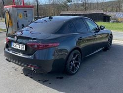 Schwarz Gebraucht 2016 Alfa Romeo Giulia Super Limousine | 13.999 € (Fairer Preis)