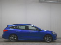 Blau Gebraucht 2020 Ford Focus ST-Line Limousine | 12.180 € (Fairer Preis)