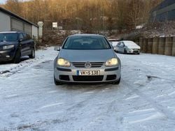 Silber Gebraucht 2005 VW Golf V Kleinwagen | 2.300 € (Etwas zu teuer)