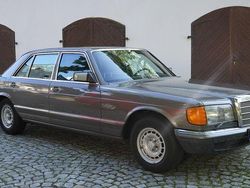 Grau Gebraucht 1983 Mercedes 500 Limousine | 15.385 €