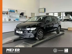 Deep black perleffekt Neu 2025 VW Polo Life Limousine | 20.890 € (Guter Preis)