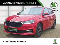 Velvet rot metallic Gebraucht 2024 Skoda Fabia Drive Limousine | 19.990 € (Fairer Preis)