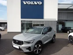 Grau Gebraucht 2024 Volvo XC40 Plus SUV | 36.900 € (Guter Preis)