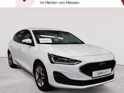 Frozen white Gebraucht 2022 Ford Focus Cool & Connect Limousine | 13.990 € (Superpreis)