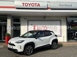 Weiß Gebraucht 2024 Toyota Yaris Cross Plus SUV | 30.980 € (Fairer Preis)