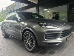 Grau Gebraucht 2020 Porsche Cayenne SUV | 69.990 € (Etwas zu teuer)