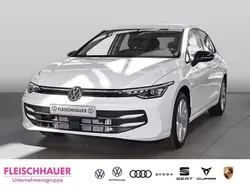 Weiss Gebraucht 2025 VW Golf VIII Goal Limousine | 33.980 € (Superpreis)