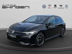 Grenadillschwarz metallic Gebraucht 2025 VW Golf VIII R-line Limousine | 33.888 € (Etwas zu teuer)