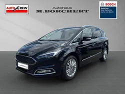 Schwarz Gebraucht 2018 Ford S-MAX Vignale Van / Kleinbus | 20.995 € (Etwas zu teuer)