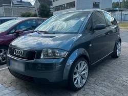 Grau Gebraucht 2002 Audi A2 Kleinwagen | 2.800 € (Etwas zu teuer)